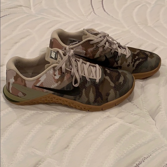 nike metcon 4 military